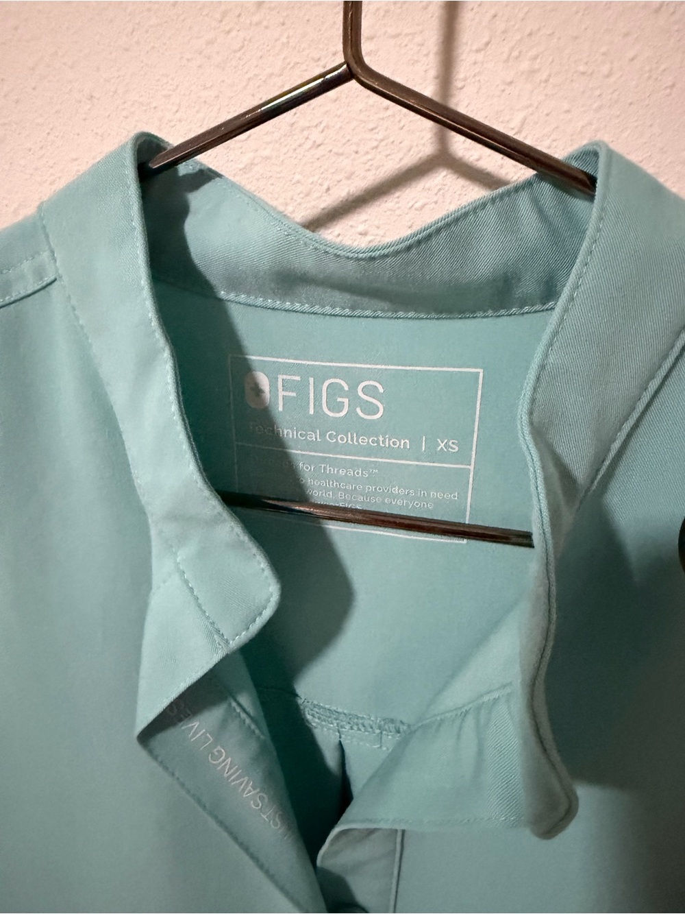 Figs Mint Green Medical Scrub Top & Bottom - Picture 2 of 3